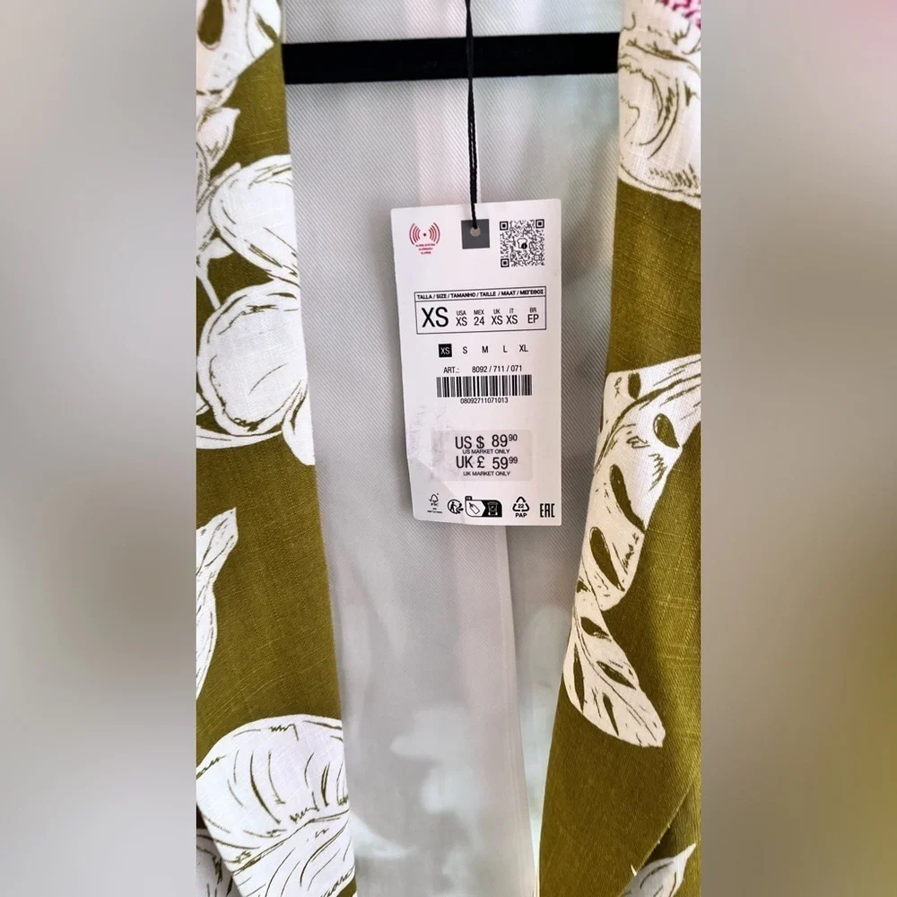 NEW ZARA ( TWO PIRCE SET ) LINEN PRINT PANTS AND BLAZER  SIZE XS